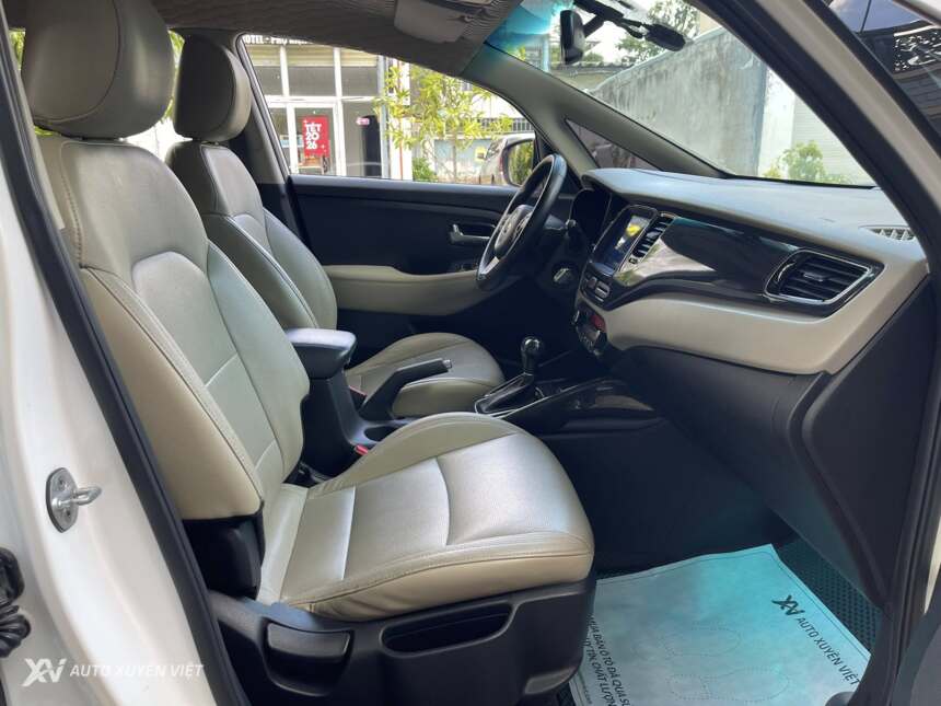 Kia Rondo 2.0 GAT 2017