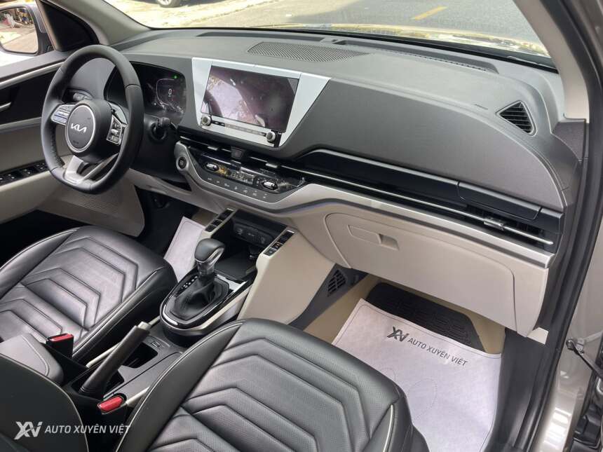 Kia Carens 1.5G Luxury 2025