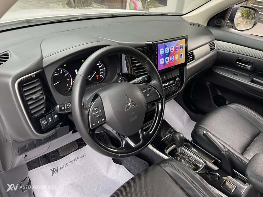 Mitsubishi Outlander 2.0 CVT 2019