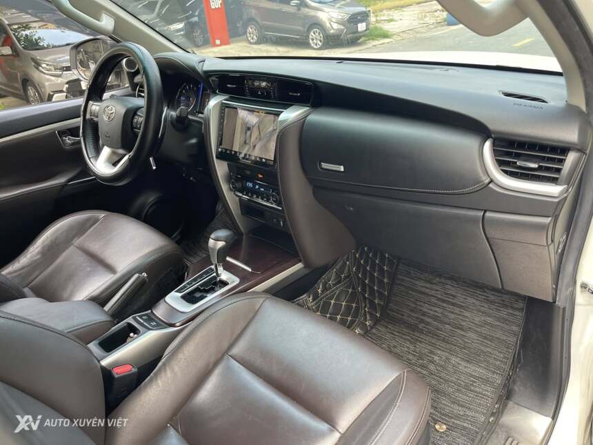 Toyota Fortuner 2.7V 4x2AT 2016 Toyota Fortuner 2.7V 4x2AT 2016