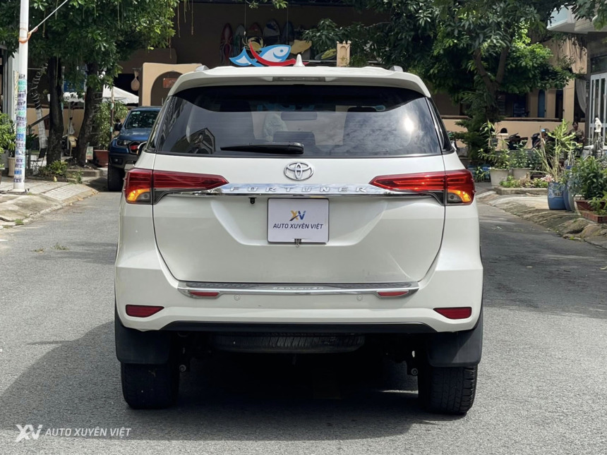 Toyota Fortuner 2.7V 4x2AT 2016