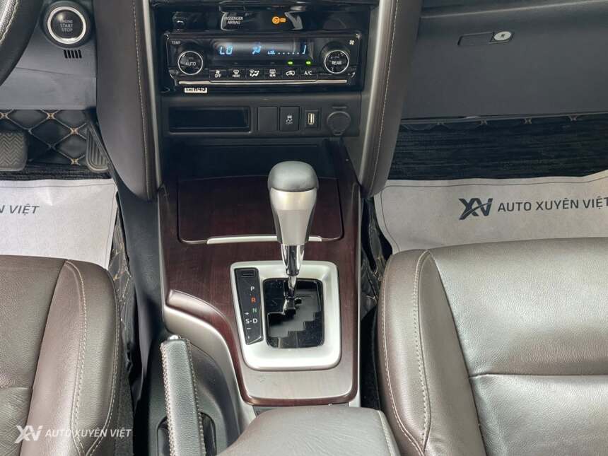 Toyota Fortuner 2.7V 4x2AT 2016