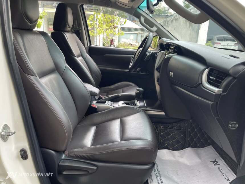 Toyota Fortuner 2.7V 4x2AT 2016