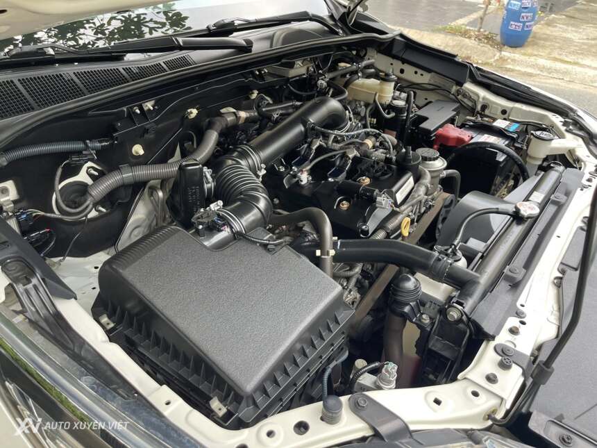 Toyota Fortuner 2.7V 4x2AT 2016