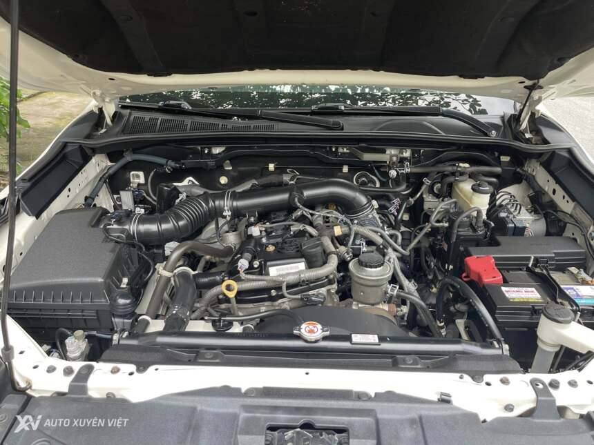 Toyota Fortuner 2.7V 4x2AT 2016