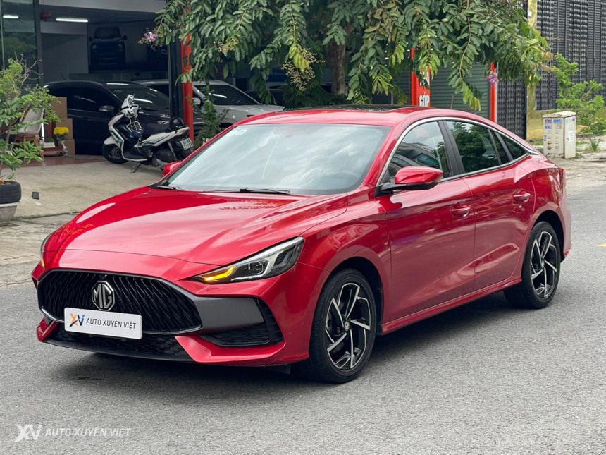 MG5 1.5AT Luxury 2024
