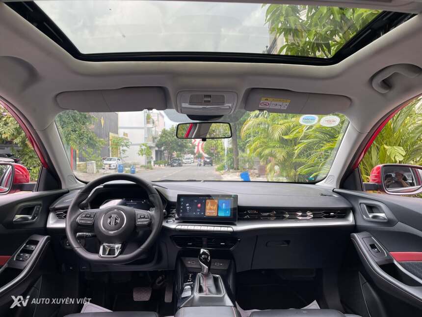 MG5 1.5AT Luxury 2024