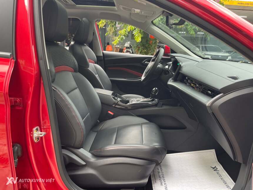 MG5 1.5AT Luxury 2024
