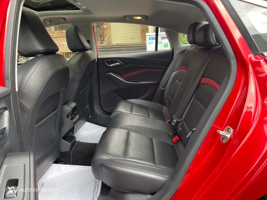 MG5 1.5AT Luxury 2024