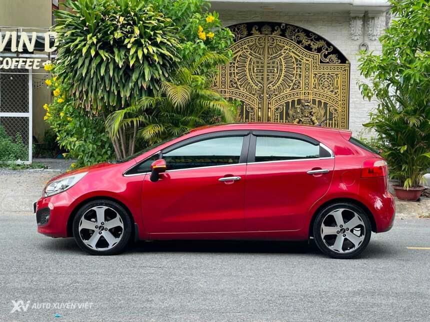 Kia Rio Hatchback 1.4AT 2014