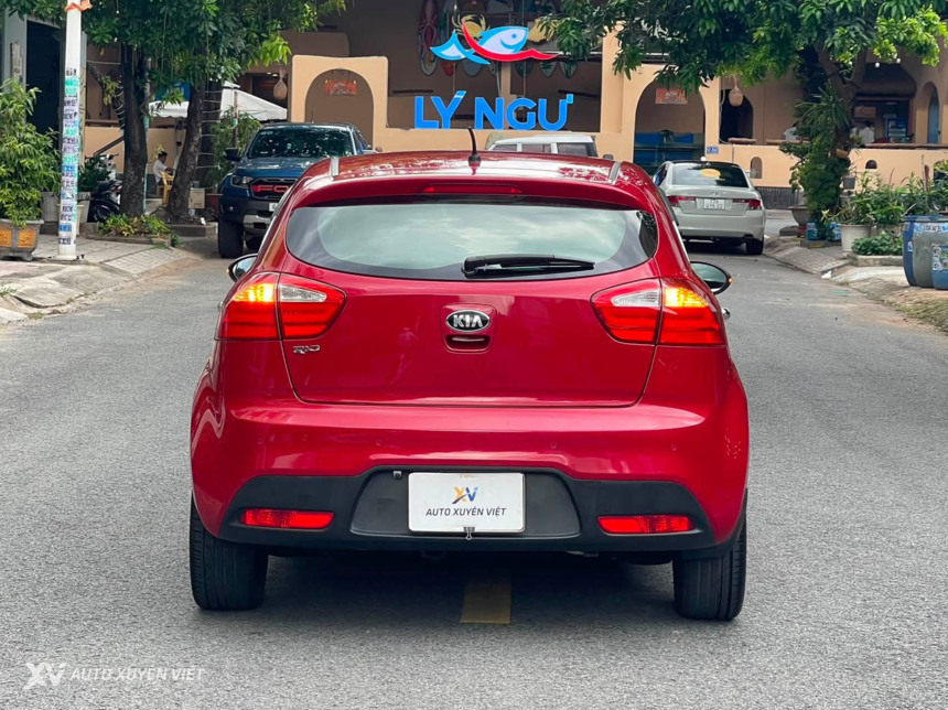 Kia Rio Hatchback 1.4AT 2014