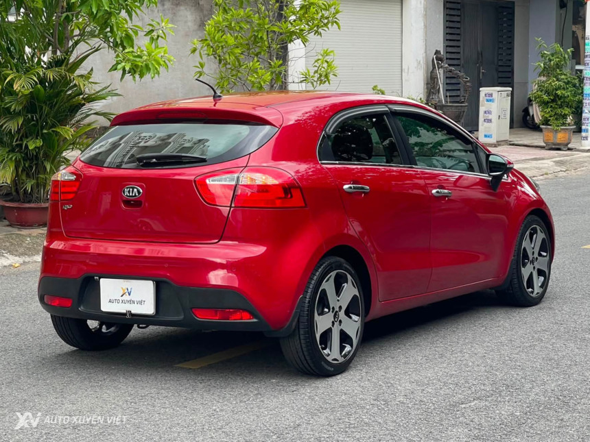 Kia Rio Hatchback 1.4AT 2014