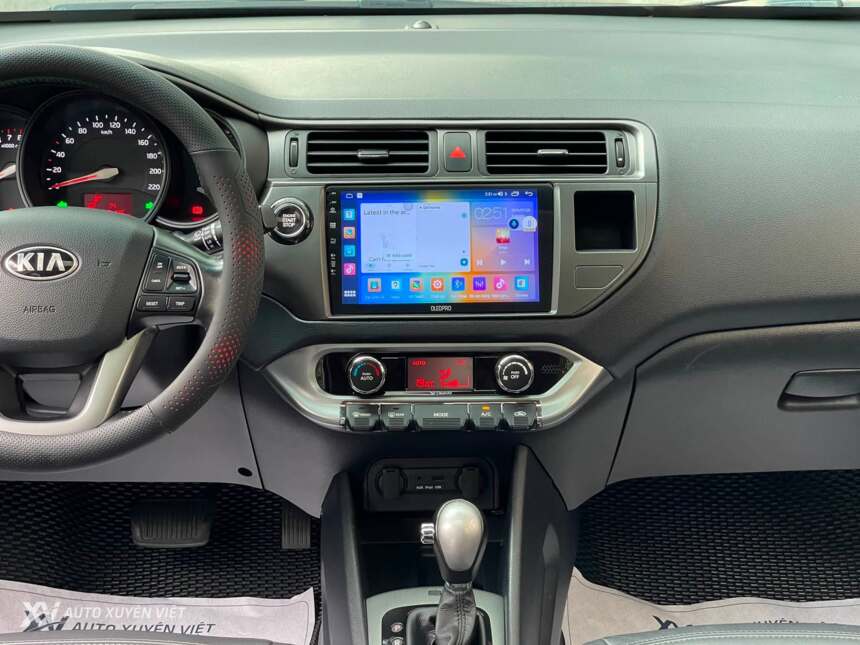 Kia Rio Hatchback 1.4AT 2014