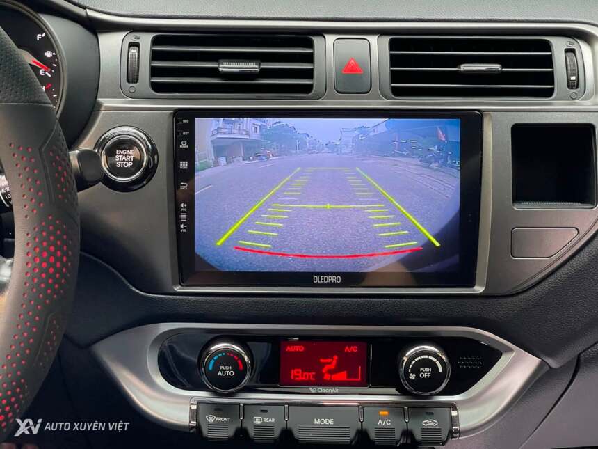 Kia Rio Hatchback 1.4AT 2014