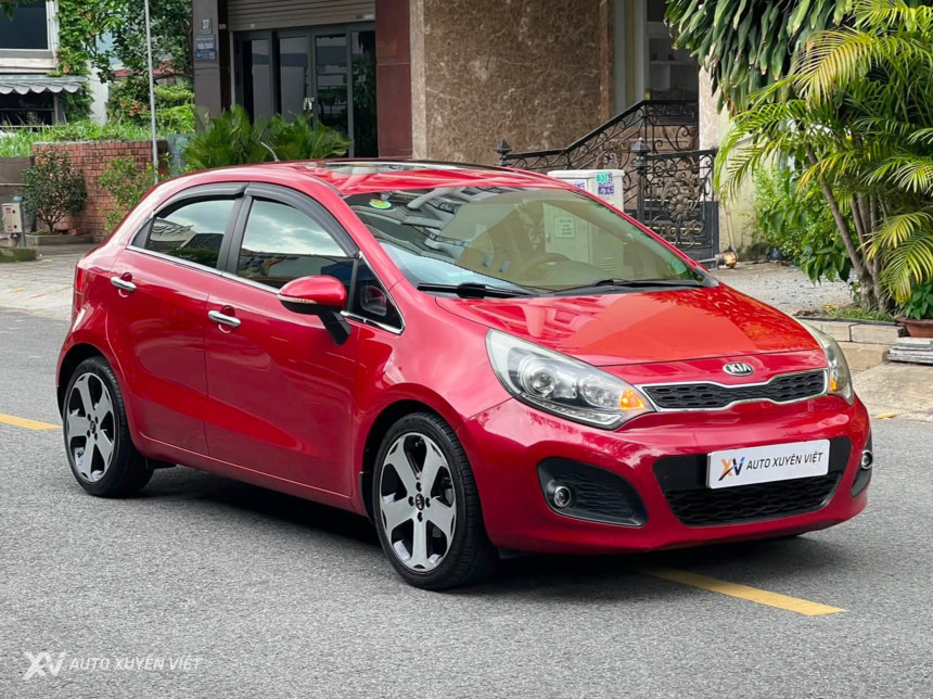 Kia Rio Hatchback 1.4AT 2014