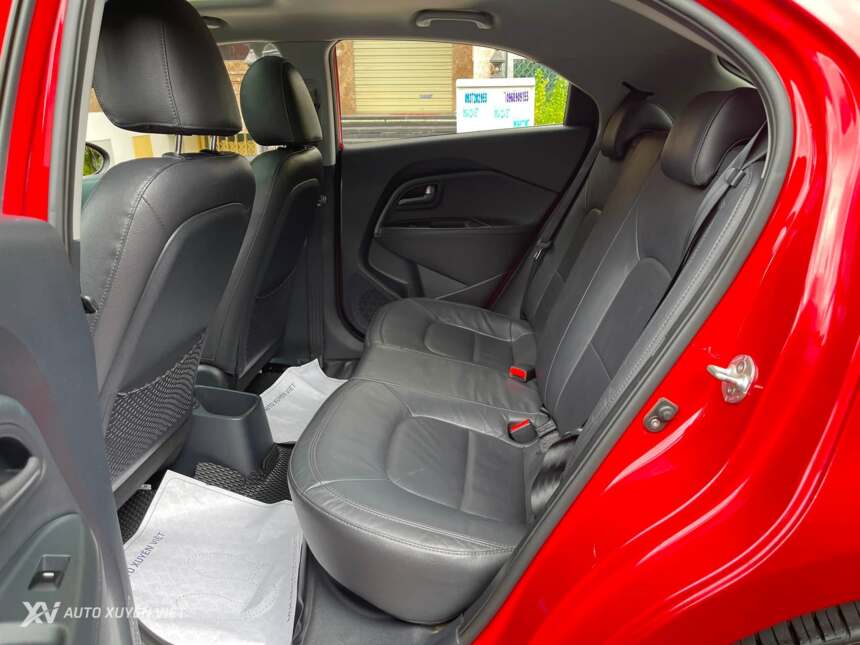 Kia Rio Hatchback 1.4AT 2014