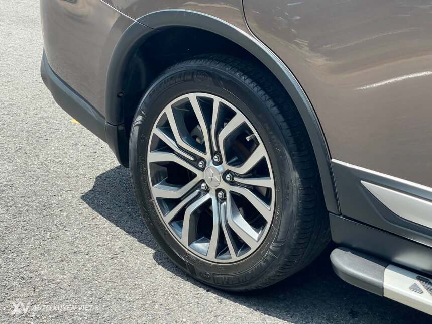 Mitsubishi Outlander 2.0 CVT 2018