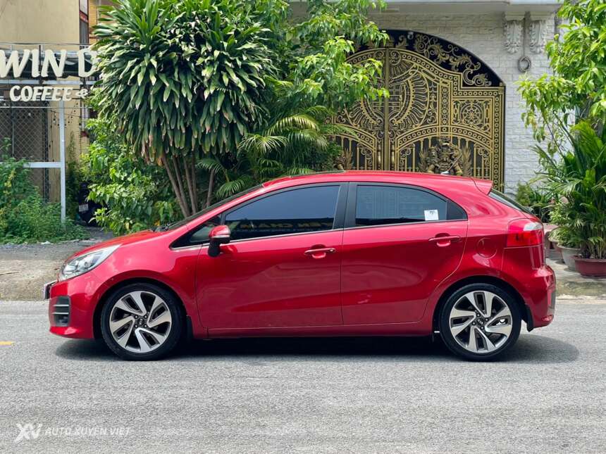 Kia Rio Hatchback 1.4AT 2015