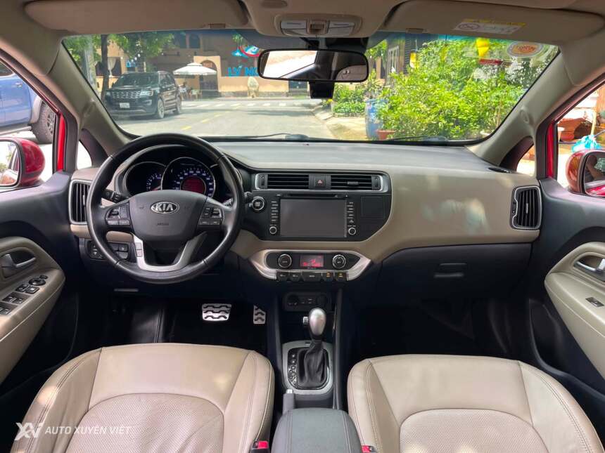 Kia Rio Hatchback 1.4AT 2015