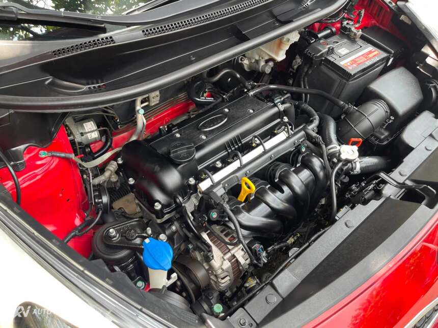 Kia Rio Hatchback 1.4AT 2015