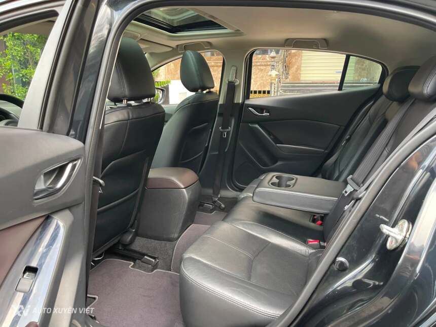Mazda 3 Hatchback 1.5AT 2018