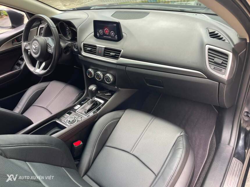 Mazda 3 Hatchback 1.5AT 2018