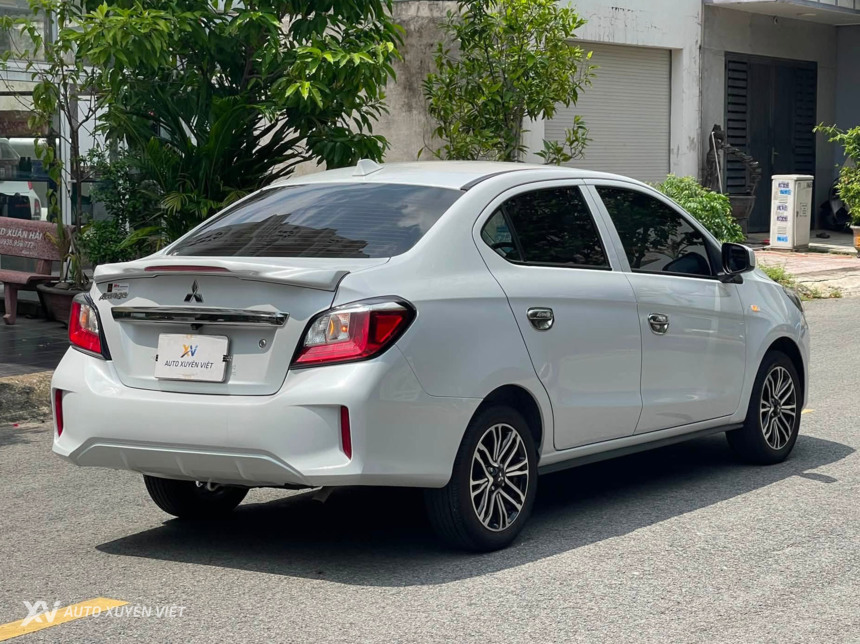 Mitsubishi Attrage 1.2MT 2023