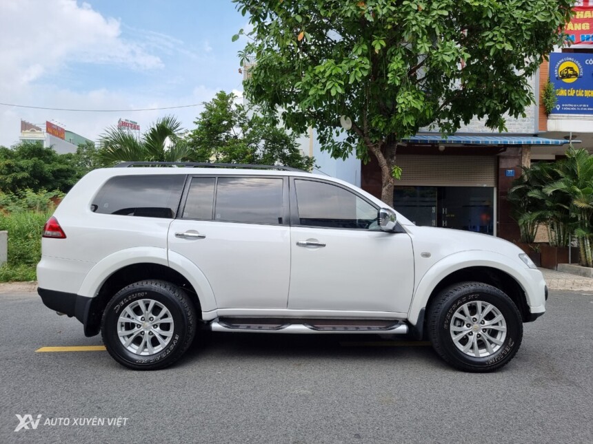 Mitsubishi Pajero Sport 2.5MT 2017