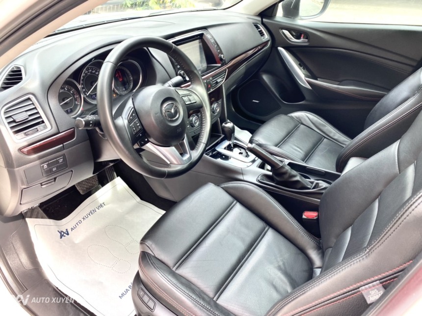 Mazda 6 2.5AT năm 2015 đã được nâng cấp và trang bị nhiều công nghệ hiện đại. Trải nghiệm khám phá thế giới trên chiếc xe Mazda 6 này sẽ khiến bạn cảm thấy hoàn toàn hài lòng và hạnh phúc.
