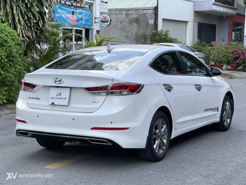 Hyundai Elantra 1.6AT 2019